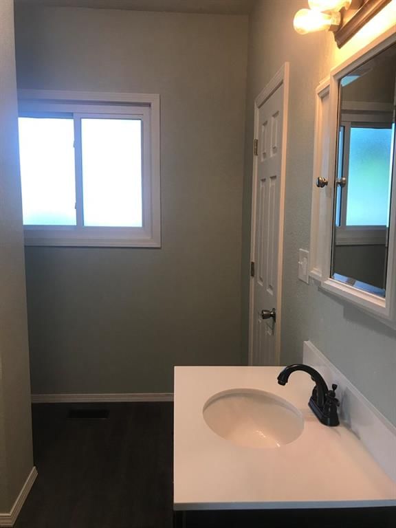 117 E 4th Avenue — photo 9
