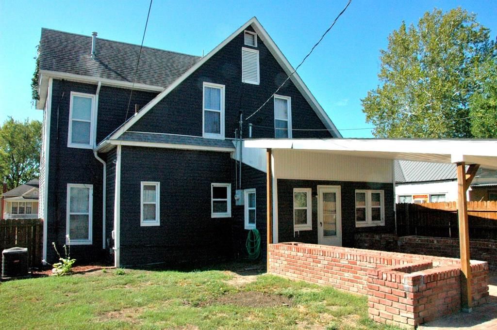 1421 Belmont N/A — photo 27