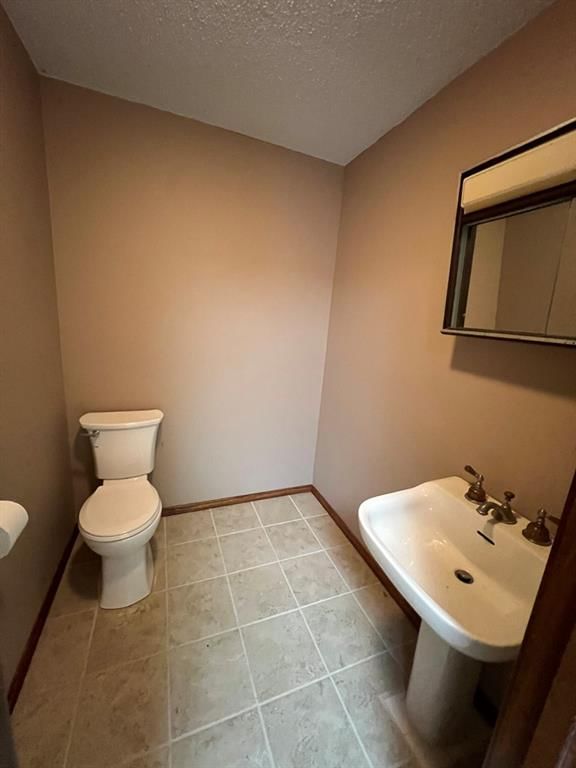 617 W Locust N/A — photo 28
