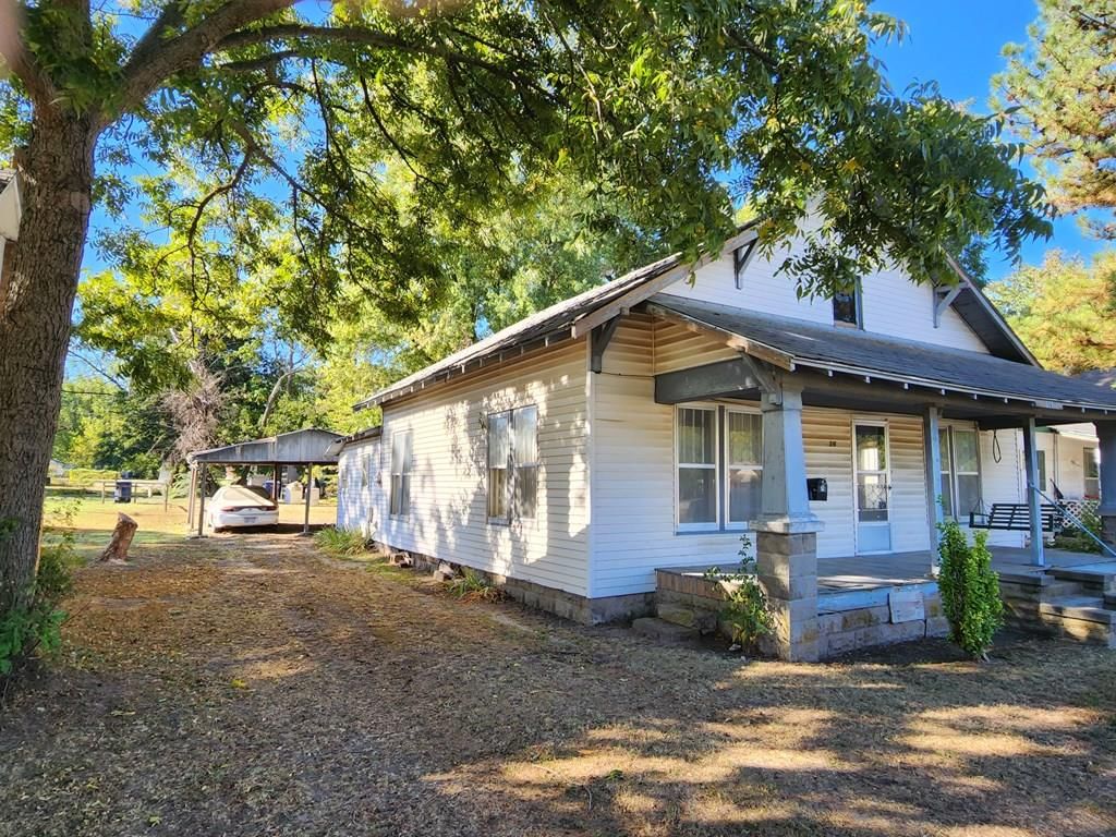 314 W Sycamore N/A — photo 2