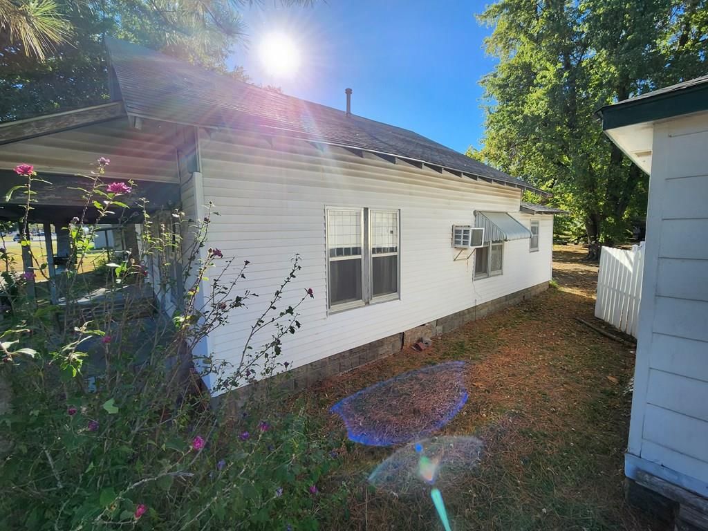 314 W Sycamore N/A — photo 4