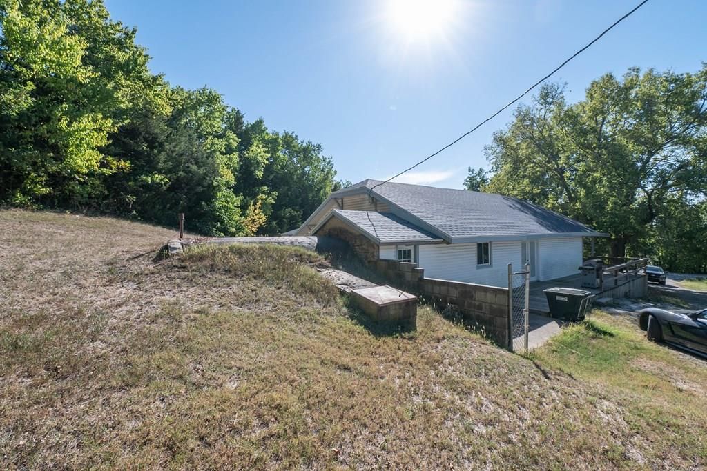 5919 Newton Road — photo 7