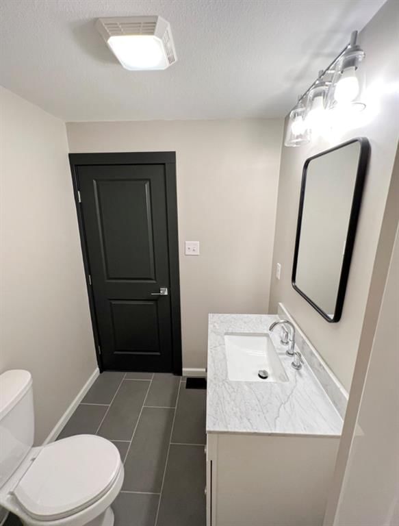 320 E 6th Street — photo 12