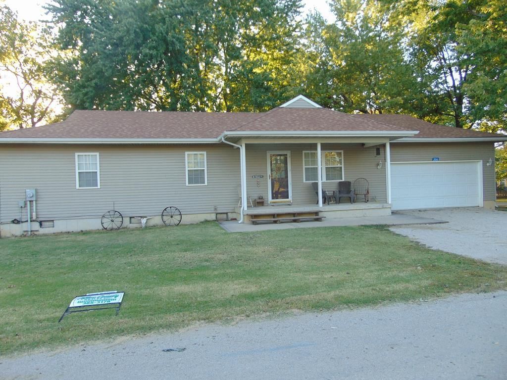 306 S Walnut N/A — photo 2