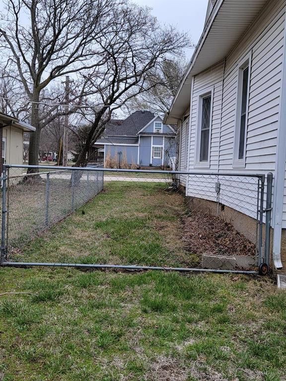 320 N Liberty N/A — photo 28