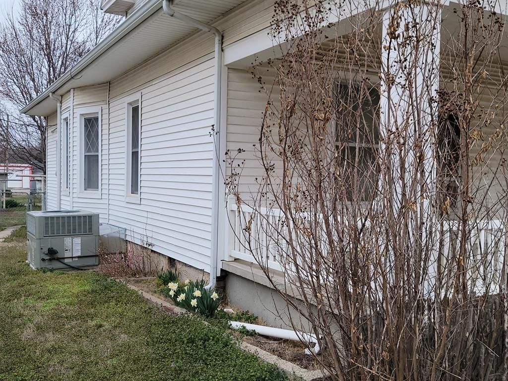 320 N Liberty N/A — photo 29