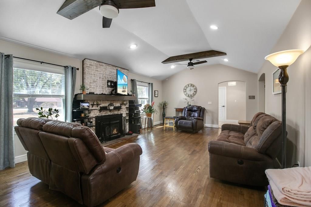 413 Murdock N/A — photo 11