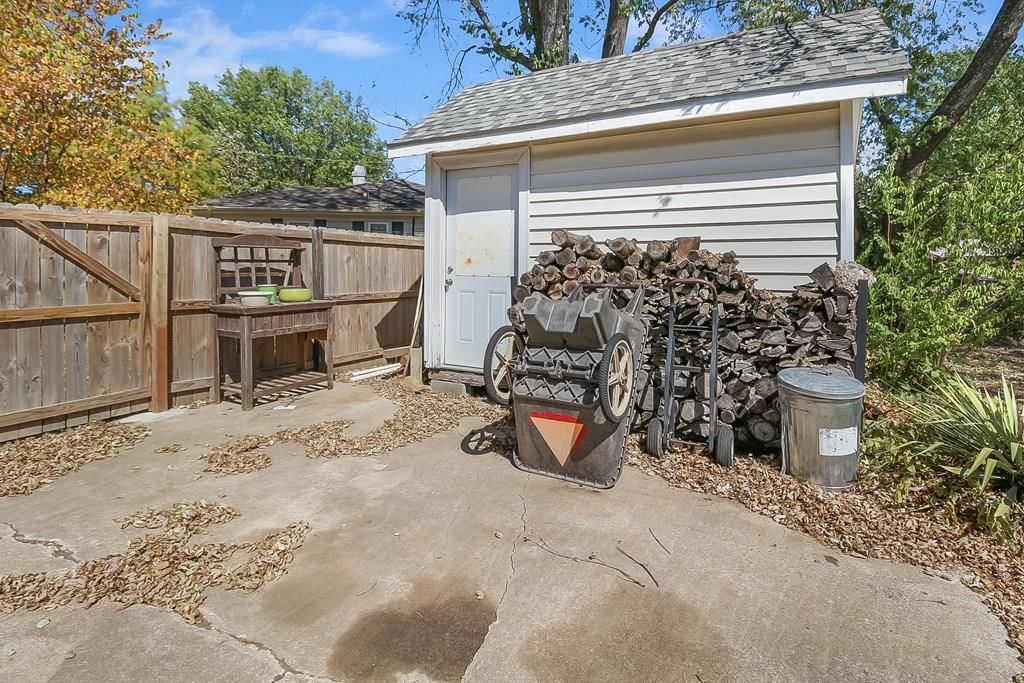413 Murdock N/A — photo 34