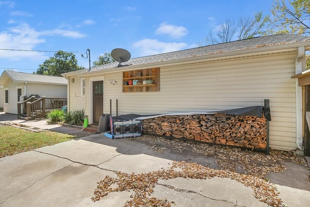 413 Murdock N/A — photo 35