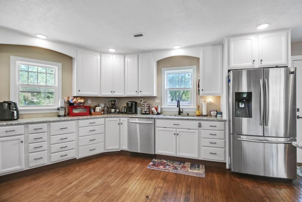 413 Murdock N/A — photo 8