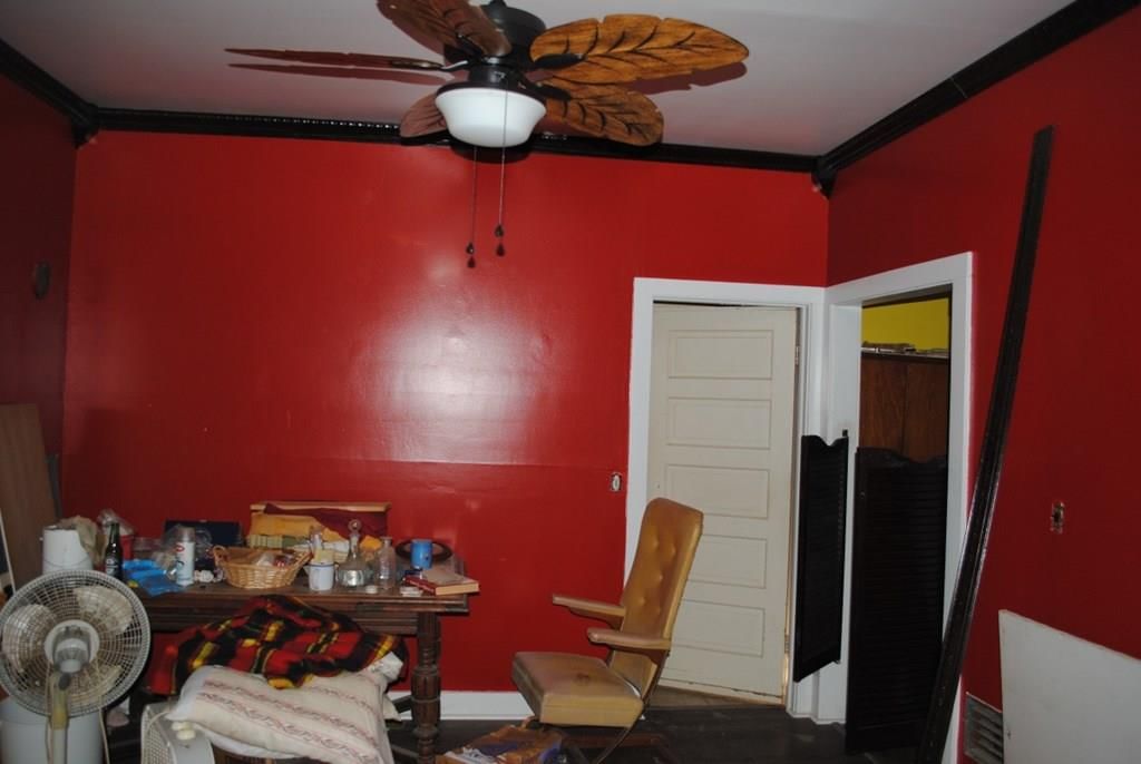 908 E Myrtle N/A — photo 16