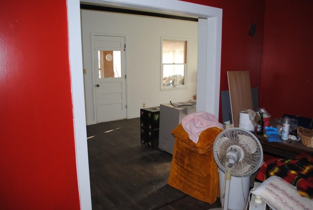 908 E Myrtle N/A — photo 17