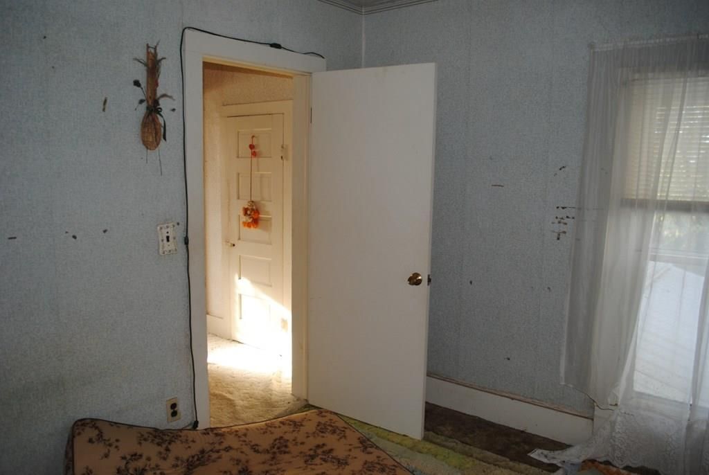 908 E Myrtle N/A — photo 28