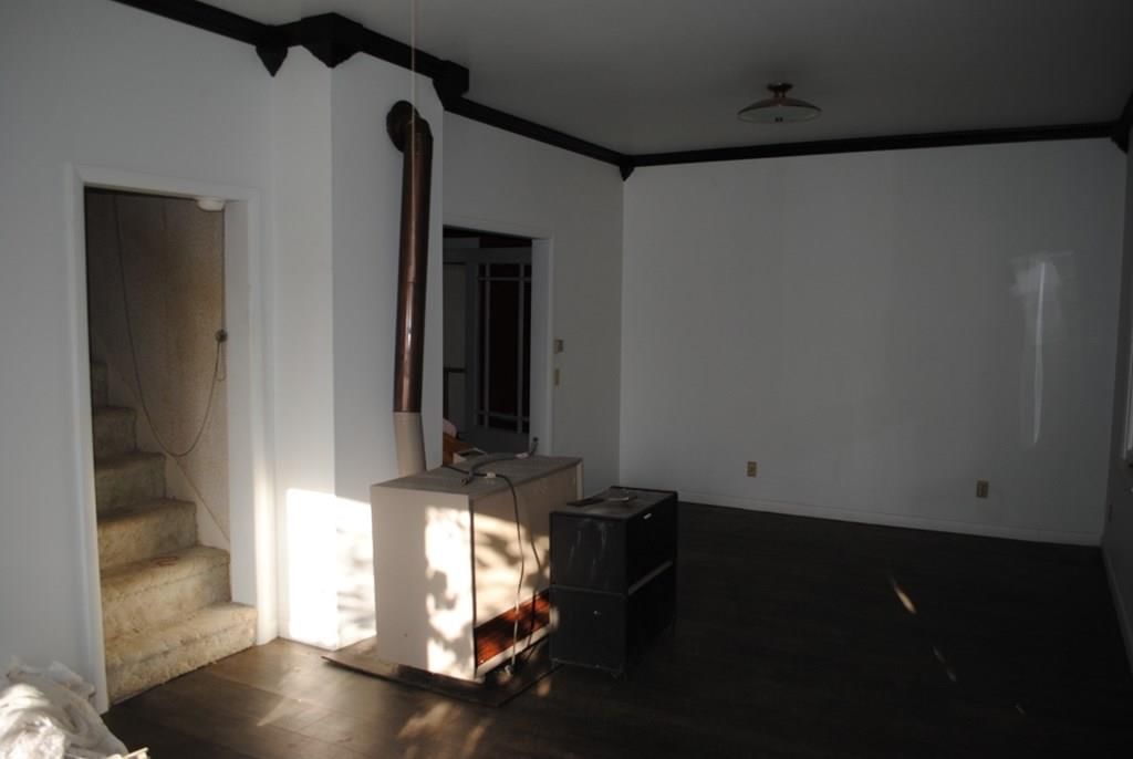 908 E Myrtle N/A — photo 35