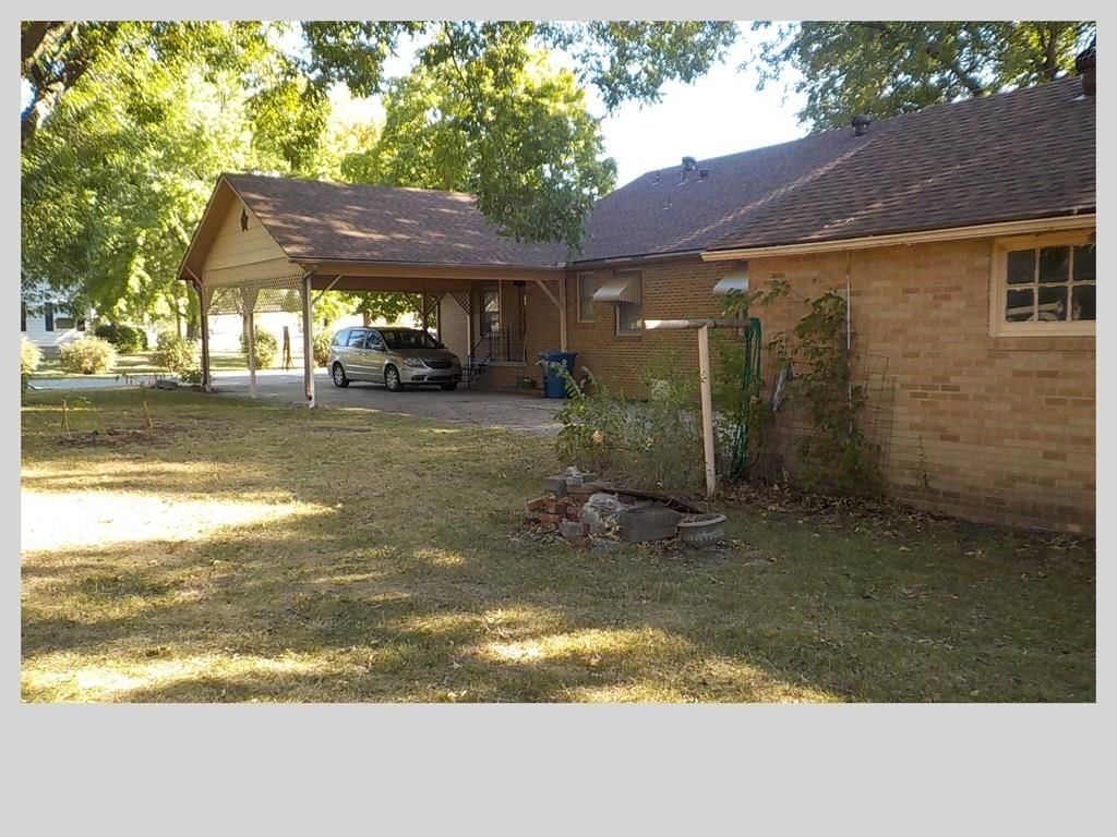 2404 S Walnut N/A — photo 16