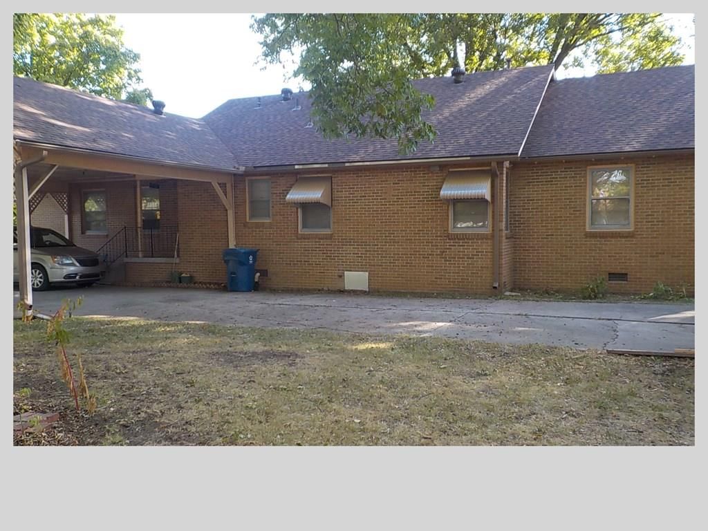 2404 S Walnut N/A — photo 17