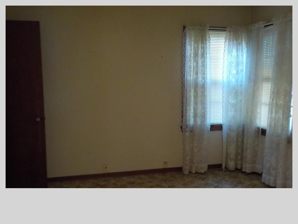 2404 S Walnut N/A — photo 43