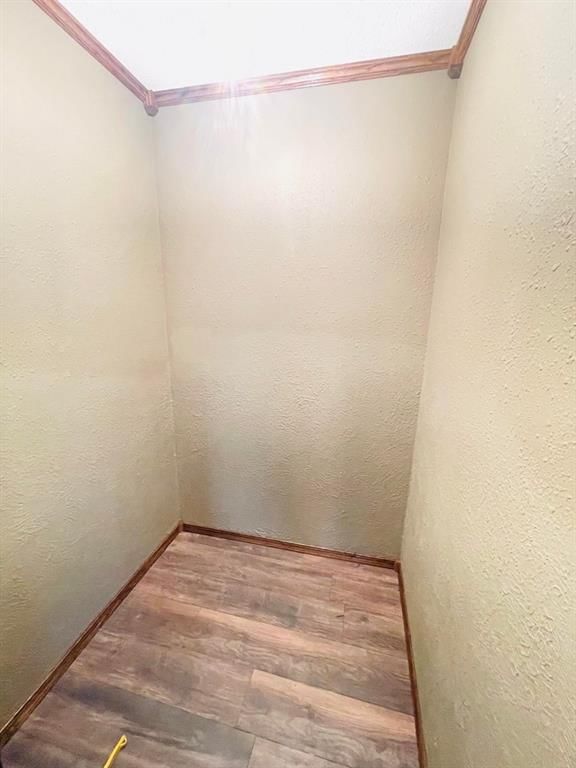 502 S Vermont N/A — photo 31