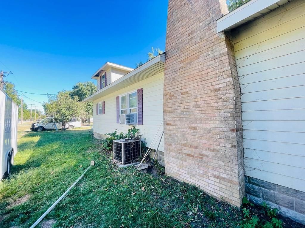 502 S Vermont N/A — photo 49