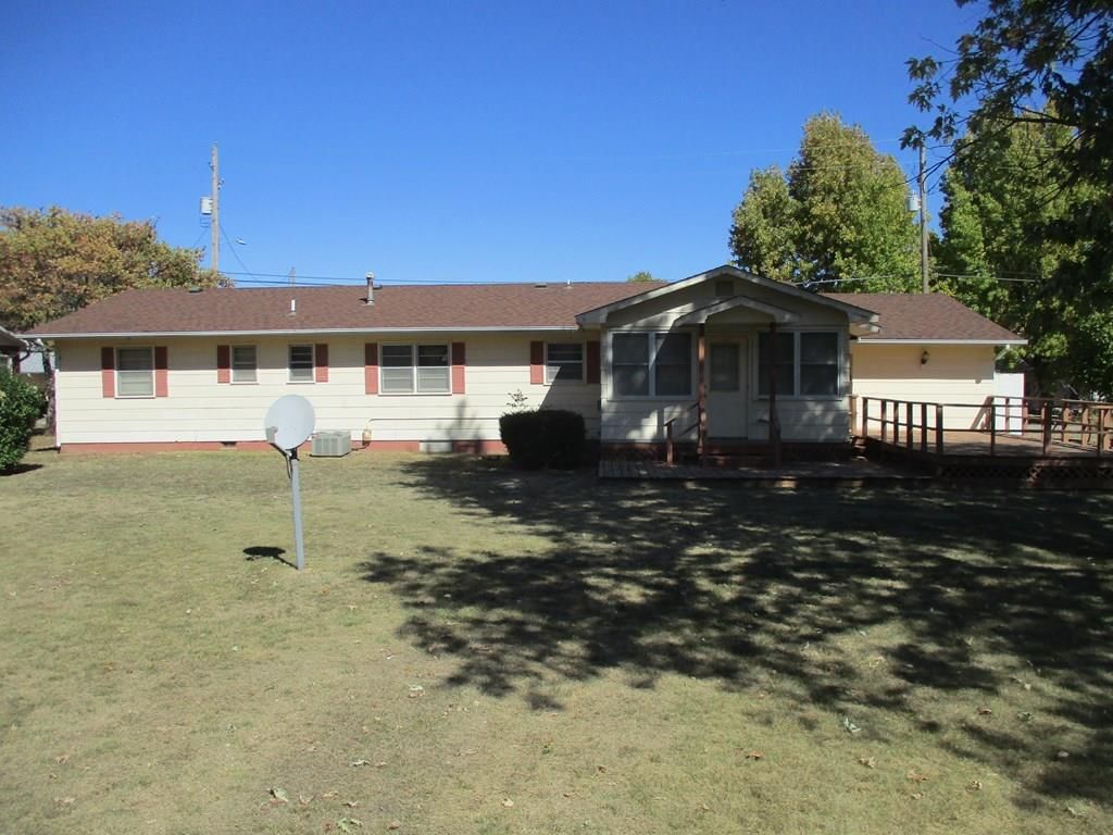 1110 Sunset Drive — photo 7