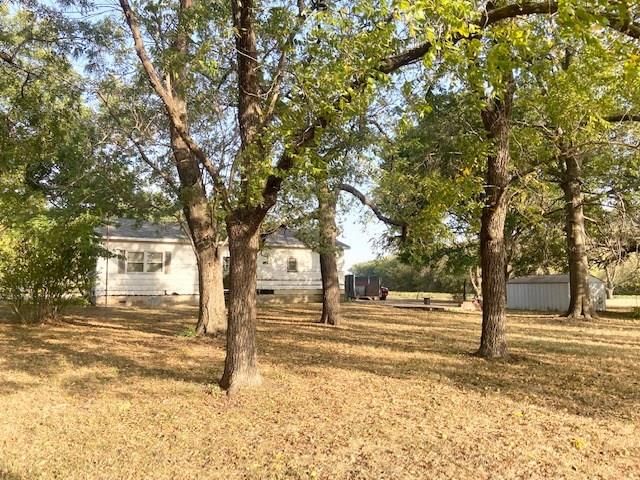 1025 E 8th Street — photo 23