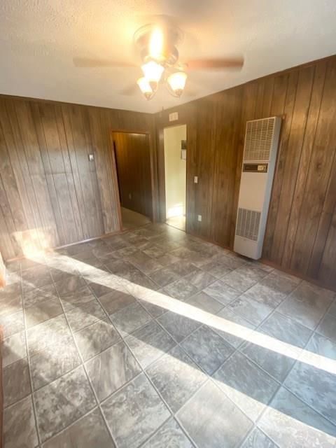1025 E 8th Street — photo 7
