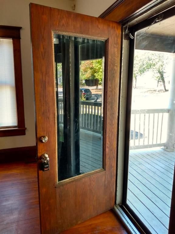605 W Myrtle Street — photo 14