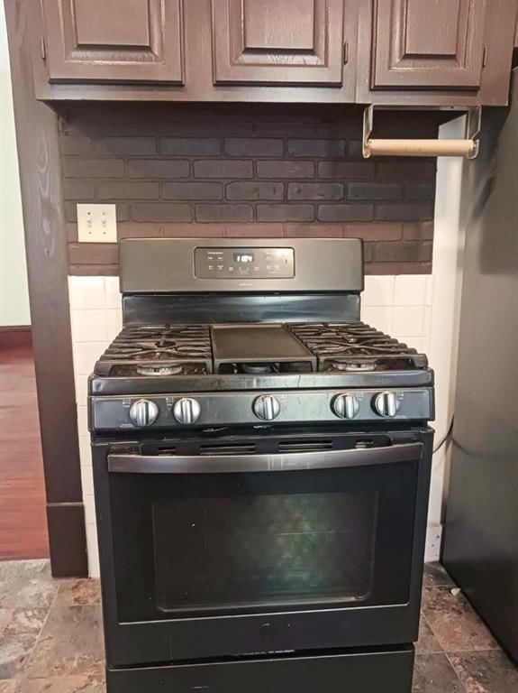 605 W Myrtle Street — photo 27