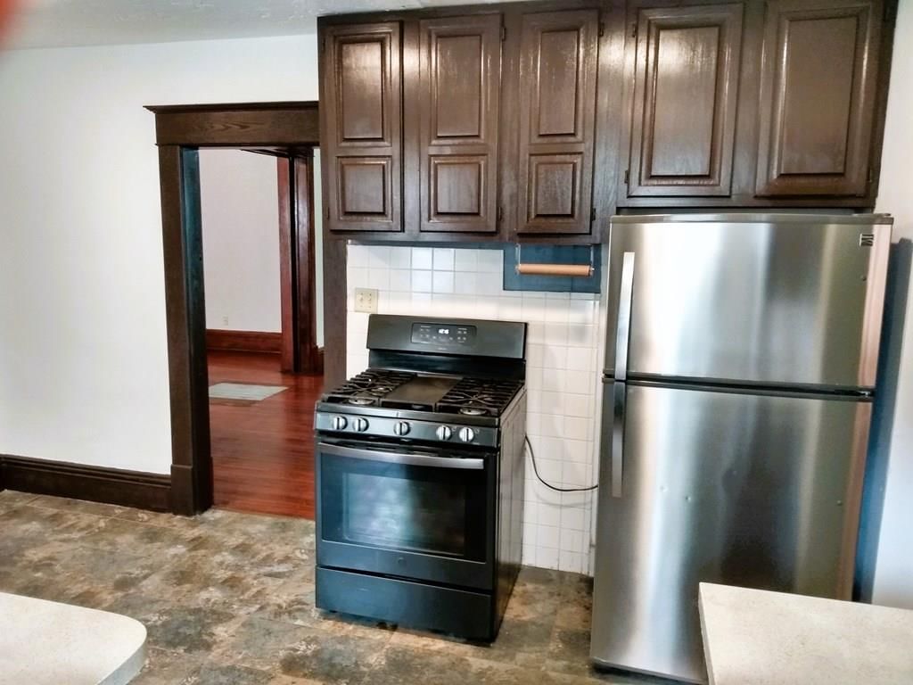 605 W Myrtle Street — photo 28