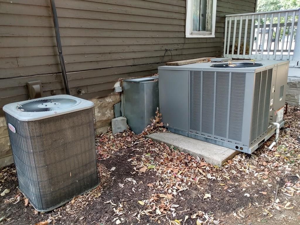 605 W Myrtle Street — photo 67