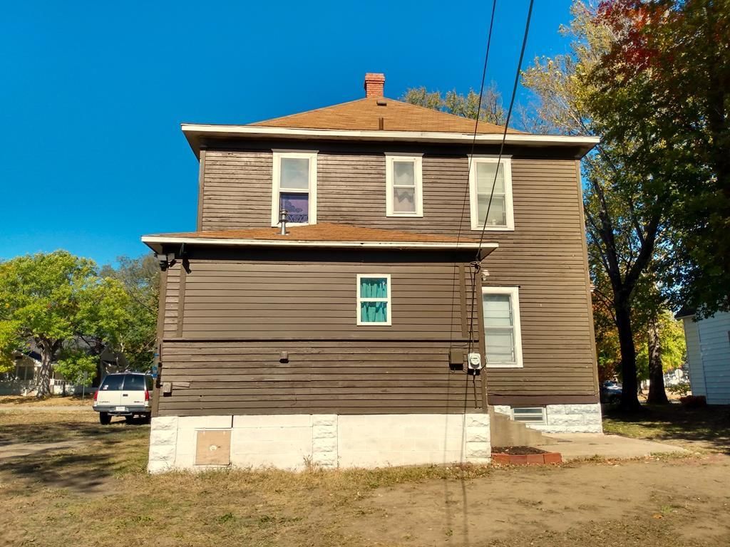 605 W Myrtle Street — photo 69