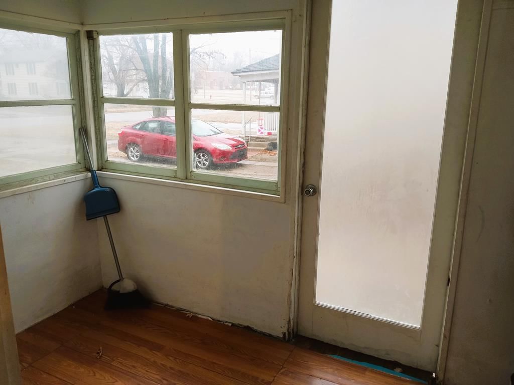 601 W Myrtle Street — photo 26