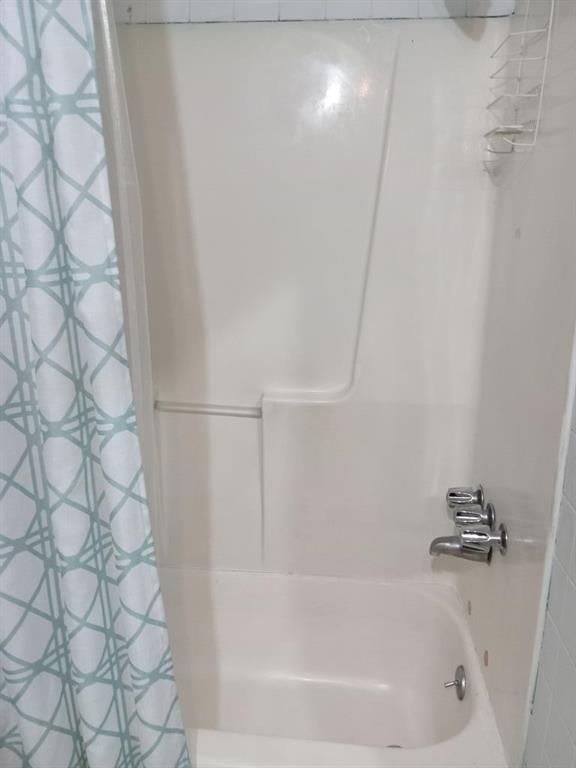 601 W Myrtle Street — photo 36