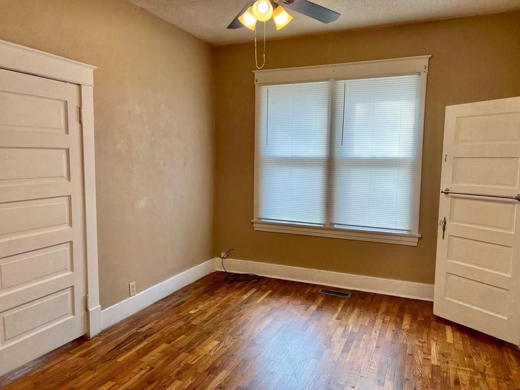 2719 Crawford Avenue — photo 14