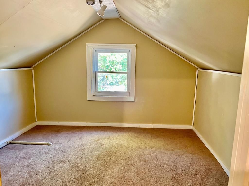 2719 Crawford Avenue — photo 17