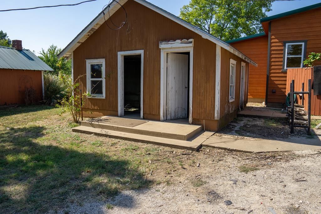 1402 CR 5150 N/A — photo 6