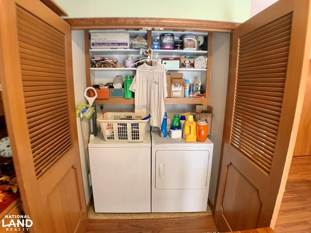 1002 Larson N/A — photo 18