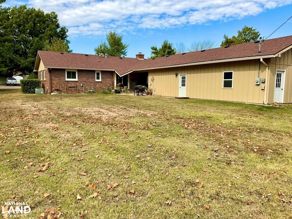1002 Larson N/A — photo 4