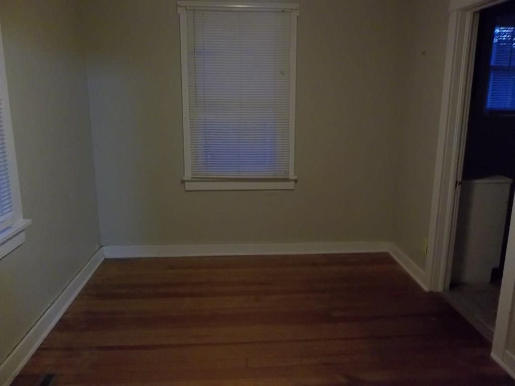 102 N Western N/A — photo 7
