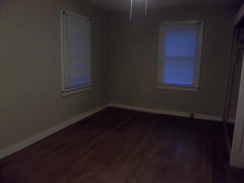 102 N Western N/A — photo 8