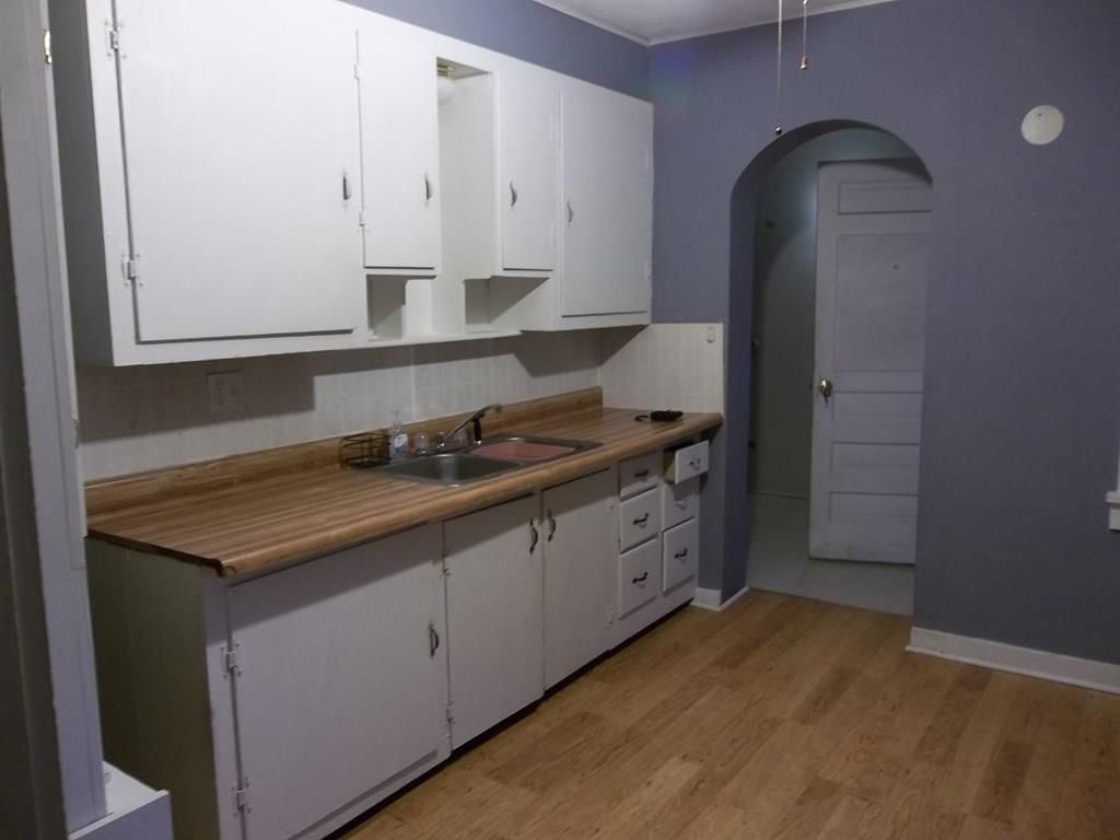 102 N Western N/A — photo 10