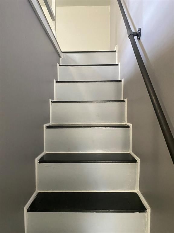 601 W Hickory N/A — photo 13