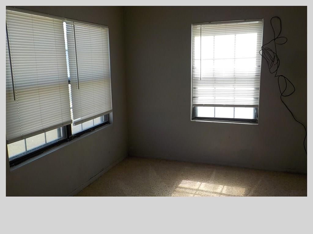 2608 S Walnut N/A — photo 15