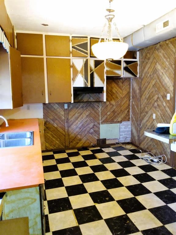 310 N Willow Street — photo 42