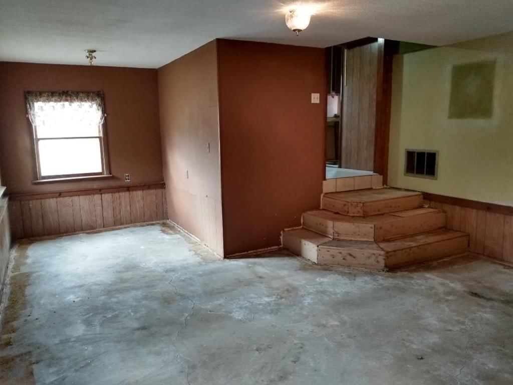 310 N Willow Street — photo 54
