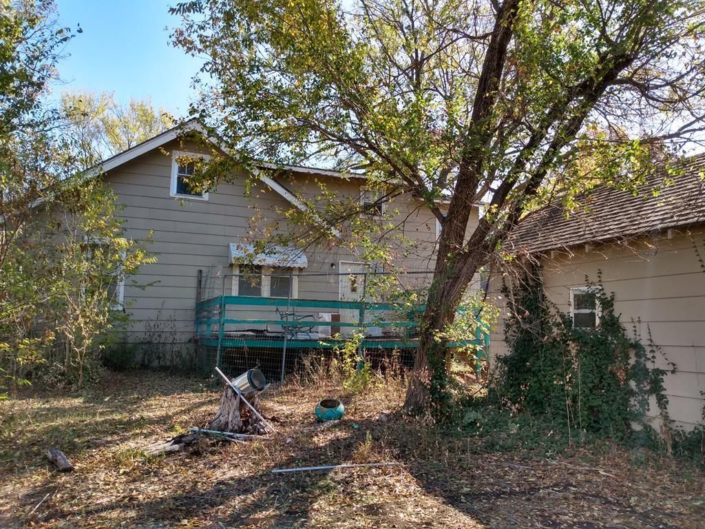 310 N Willow Street — photo 63