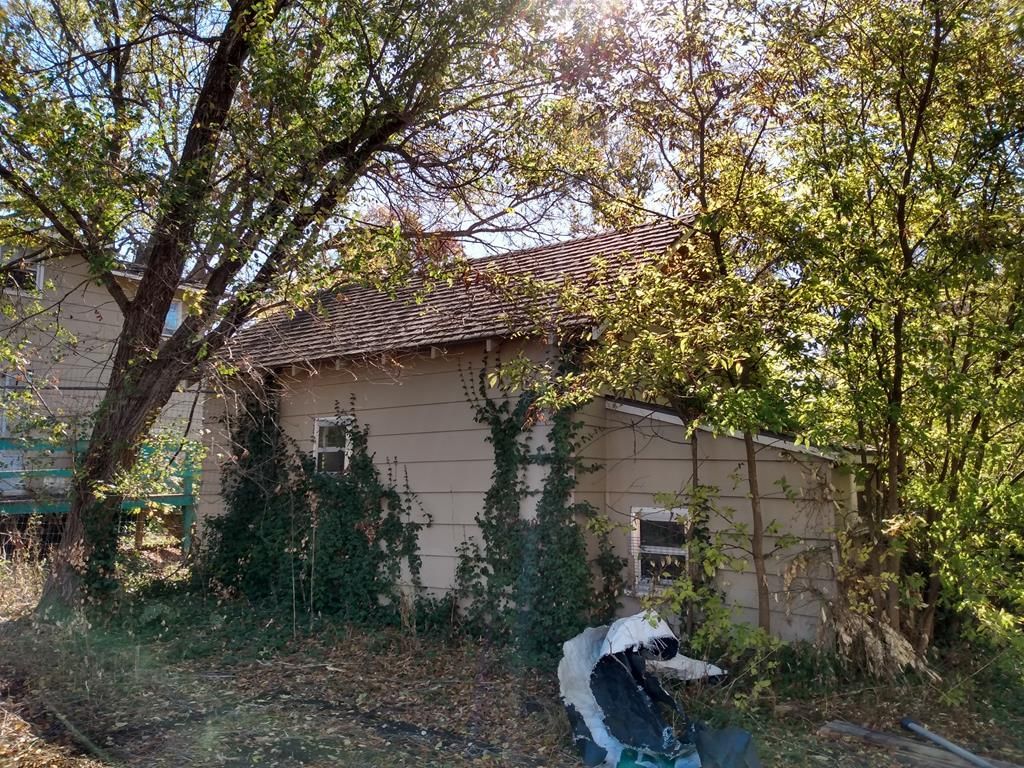 310 N Willow Street — photo 64