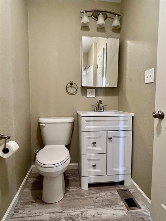 1002 E 3rd Street — photo 14