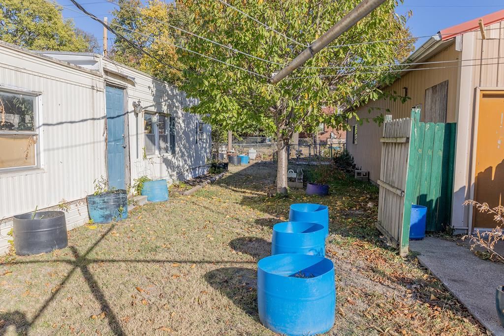 705 Beech N/A — photo 26