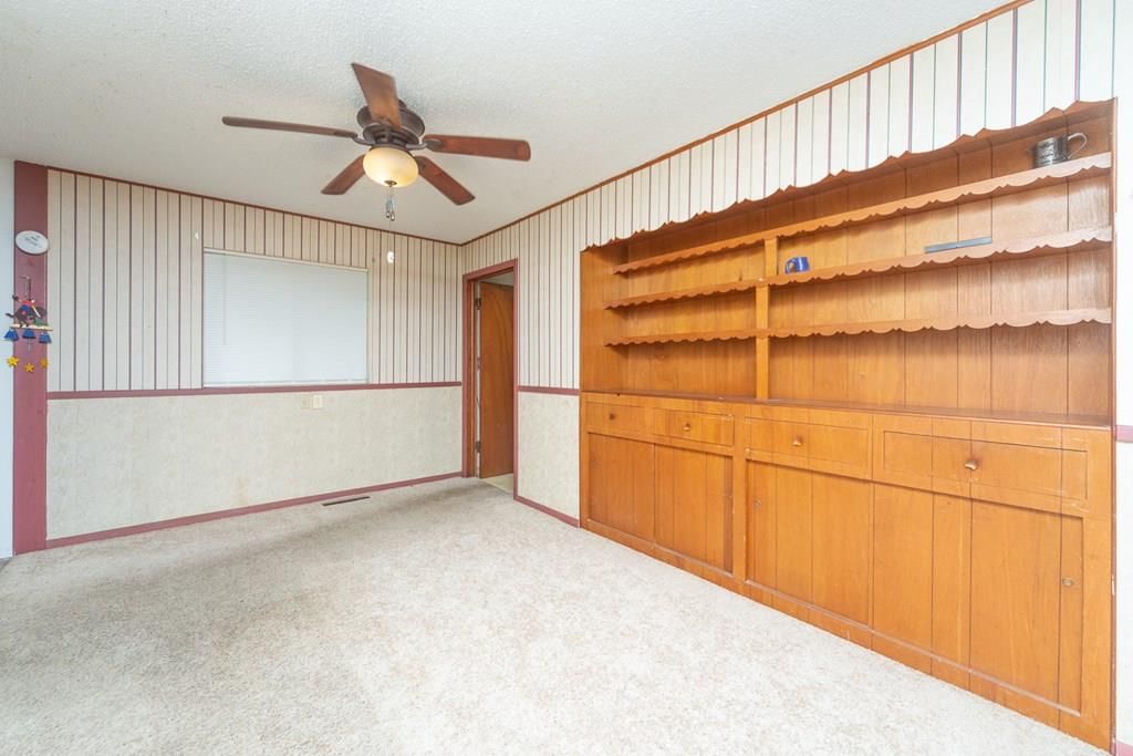 1020 N 18th Place — photo 2